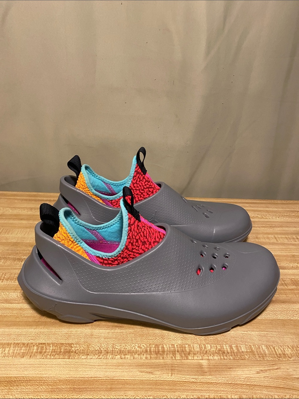Nike Air Jordan System 23 Cool Grey Siren Red Clogs Men’s 13
